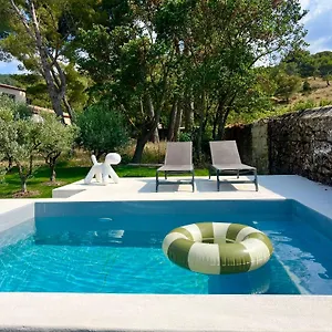 https://la-re-source.fr-provencehotel.com